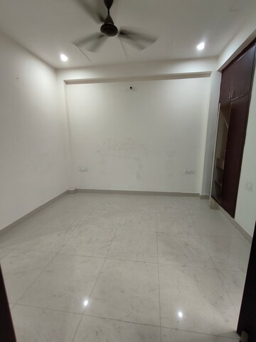 Room in 1 BHK Builder Floor at Ansal Palam Triangle, Palam Vihar Extension – for Rent
