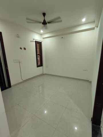Room in 1 BHK Builder Floor at Ansal Palam Triangle, Palam Vihar Extension – for Rent