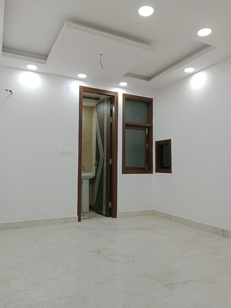 Room, govindpuri 3 Bedroom 900 Sq.Ft. Builder Floor In Govindpuri Delhi 8991707