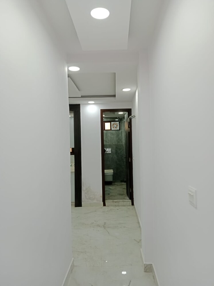 Room, govindpuri 3 Bedroom 900 Sq.Ft. Builder Floor In Govindpuri Delhi 8991707