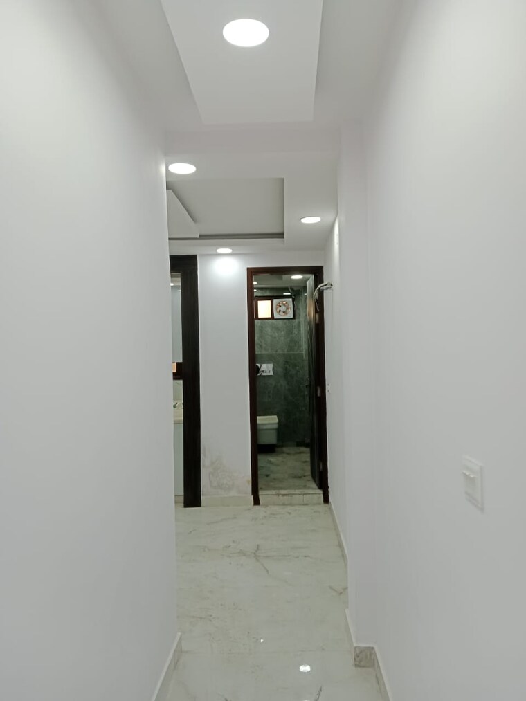 Room, govindpuri 3 Bedroom 900 Sq.Ft. Builder Floor In Govindpuri Delhi 8991707