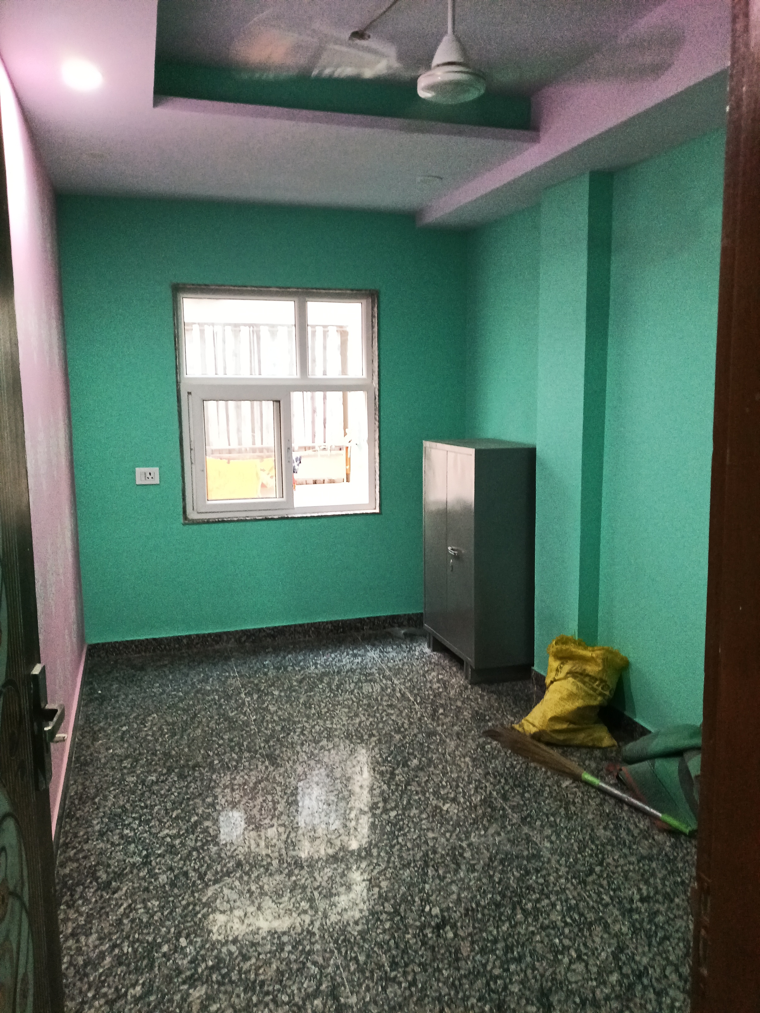 2 BHK + Servant Room Apartment For Rent in Karol Bagh