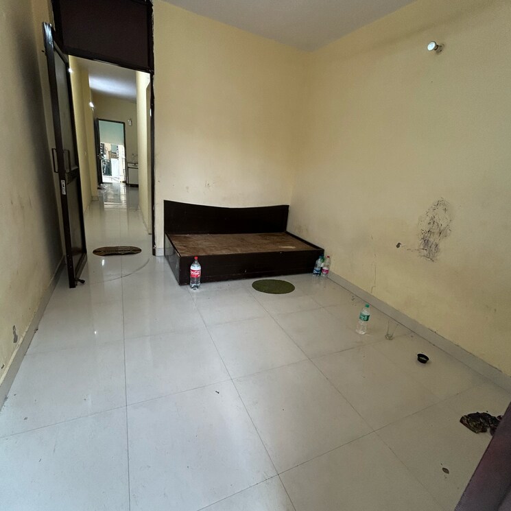 Room, kotla mubarakpur 1 Bedroom 500 Sq.Ft. Builder Floor In Kotla Mubarakpur Delhi 8991720