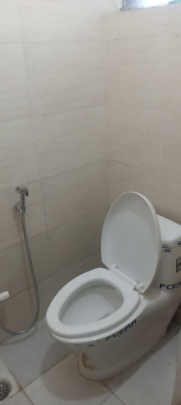 Bathroom in 1 BHK Apartment at Jagriti Apartments, Sector 71 – for Rent