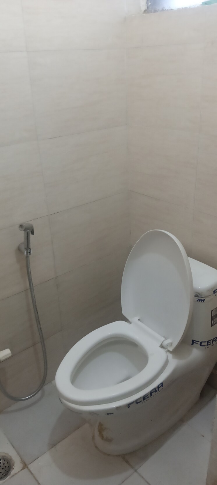 Bathroom, jagriti-apartments 1 Bedroom 600 Sq.Ft. Apartment In Sector 71 Noida 8991768