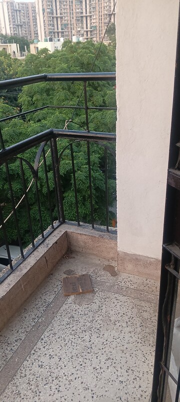 Balcony in 1 BHK Apartment at Jagriti Apartments, Sector 71 – for Rent