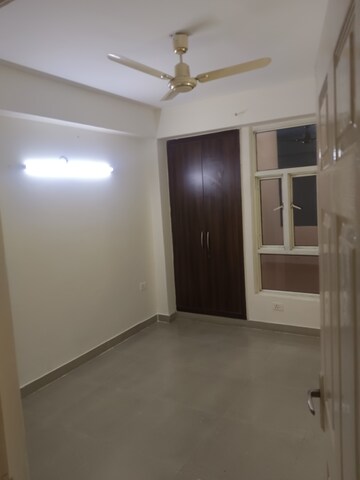 Room in 2 BHK Apartment at Express Zenith, Sector 77 – for Rent