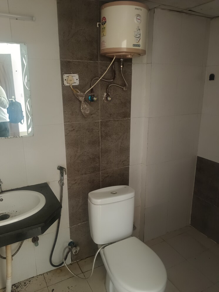 Bathroom, express-zenith 2 Bedroom 675 Sq.Ft. Apartment In Sector 77 Noida 8991778