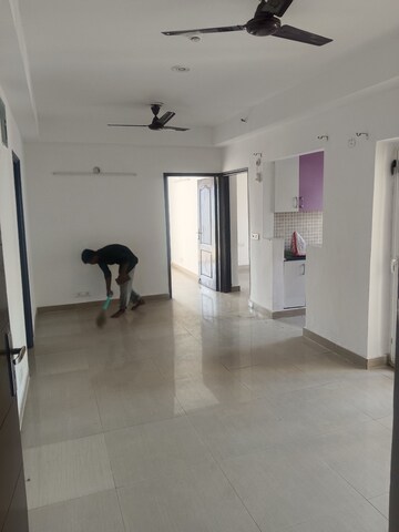 Room in 2 BHK Apartment at Express Zenith, Sector 77 – for Rent