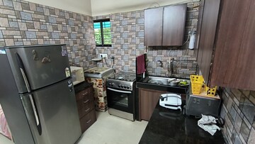 Team Area in 2 BHK Apartment at Miramar CHS, Dadar West – for Rent