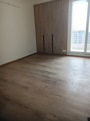 Room in 4 BHK Apartment at The 3C Lotus Panache, Sector 110 – for Rent