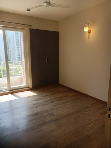 Room in 3 BHK Apartment at Lotus Panache, Sector 110 – for Rent