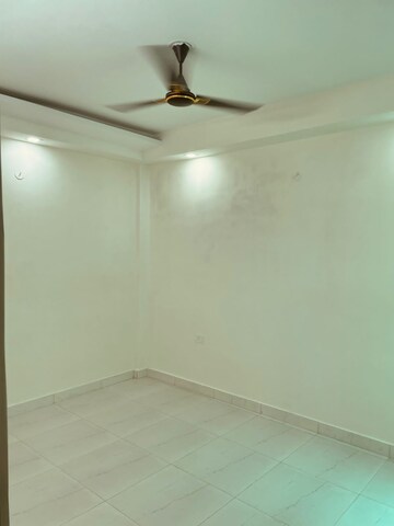 Room in 4 BHK Villa at Sindhuja Greens, Sector 10 Greater Noida – for Rent