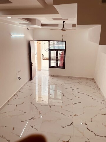 Building Lobby in 4 BHK Villa at Sindhuja Greens, Sector 10 Greater Noida – for Rent