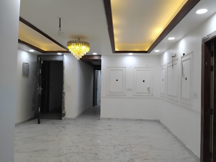 Room, sector 73 2 Bedroom 58 Sq.Yd. Builder Floor In Sector 73 Noida 8991845