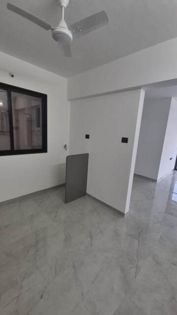 Room in 2 BHK Apartment at Unique Youtopia, Kharadi – for Rent
