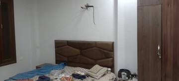Room in 3 BHK Builder Floor at Green Fields Colony – for Rent