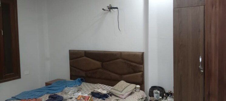 Room, green fields colony 3 Bedroom 1800 Sq.Ft. Builder Floor In Green Fields Colony Faridabad 8991893