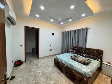 Bedroom in 3.5 BHK Builder Floor at Sector 27 – for Rent