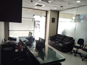 Team Area in 3 BHK Apartment at Vipul Greens, Sector 48 – for Sale