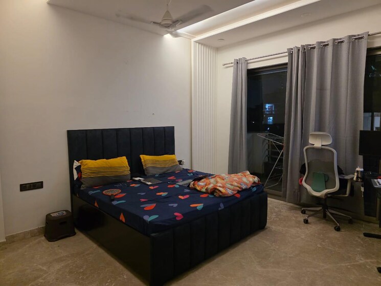 Bedroom, sector 27 3 Bedroom 263 Sq.Yd. Builder Floor In Sector 27 Gurgaon 8992173