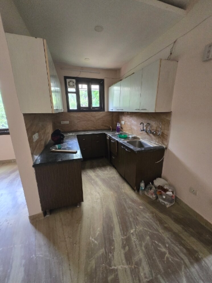 Kitchen, dayanand colony 2.5 Bedroom 900 Sq.Ft. Builder Floor In Dayanand Colony Delhi 8991972