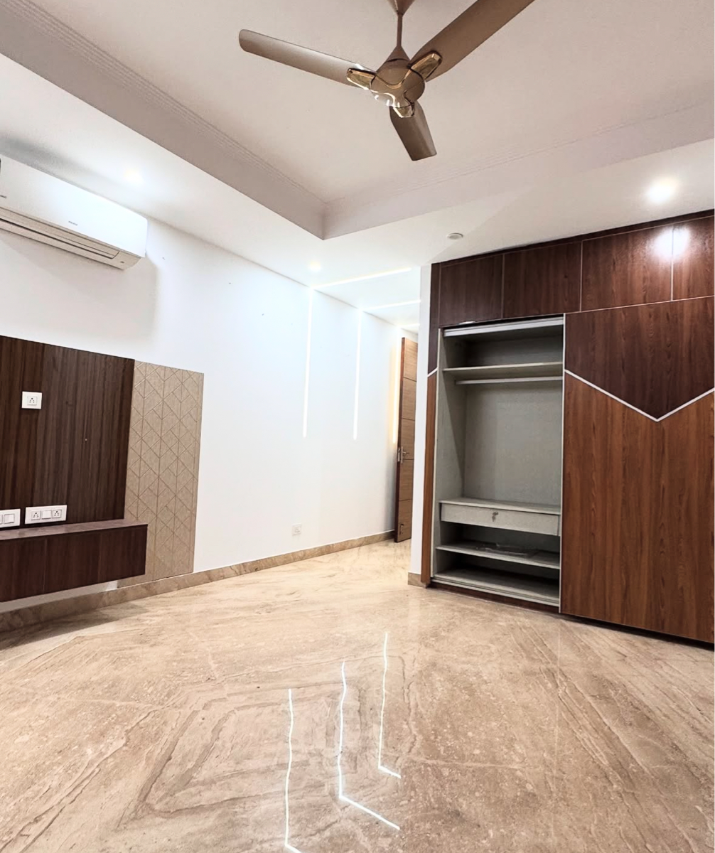 3 BHK + Servant Room 1650 Sq.Ft. Apartment in The Wadhwa Anmol Prestige