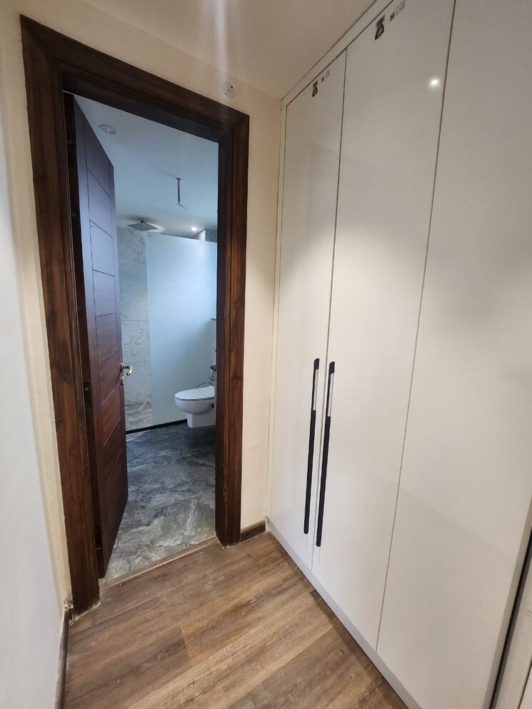 Room, sushant lok i 4 Bedroom 416 Sq.Yd. Builder Floor In Sushant Lok I Gurgaon 8991979