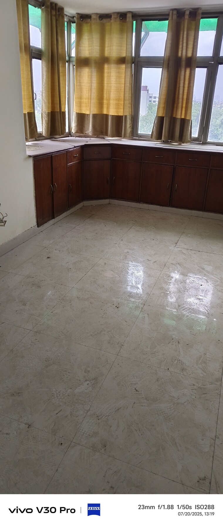 Room, vigyapan-lok-apartments 3 Bedroom 1305 Sq.Ft. Apartment In Mayur Vihar 1 Delhi 8991996