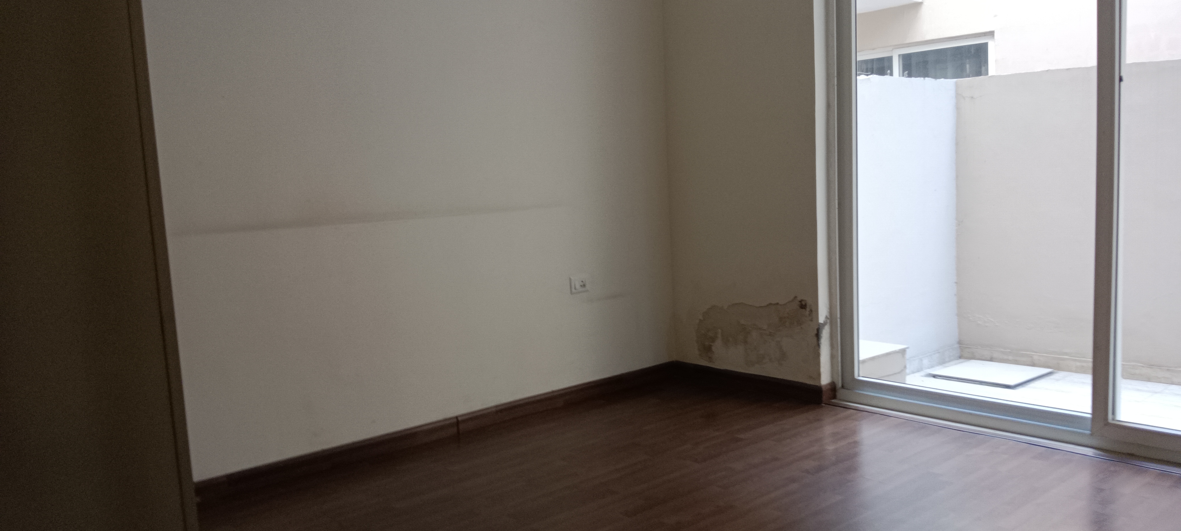 3 BHK + Servant Room Apartment For Rent in Sector 6 Dwarka