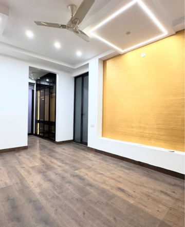 Room in 3 BHK Apartment at Sadguru Poonam Heights, Udyog Nagar – for Rent