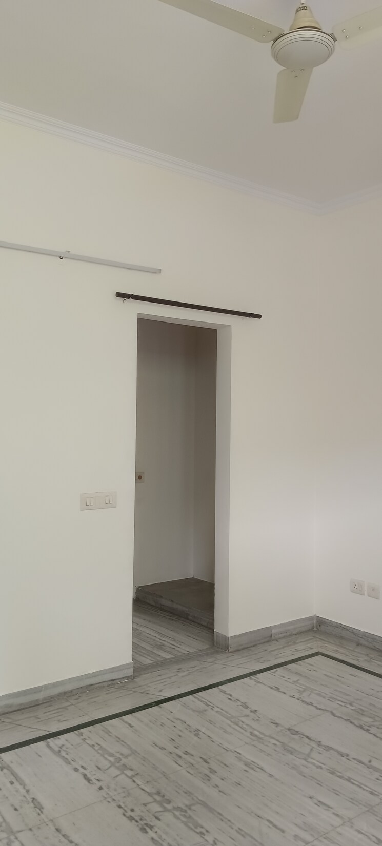 Room, sector 14 3 Bedroom 3150 Sq.Ft. Independent House In Sector 14 Faridabad 8992086