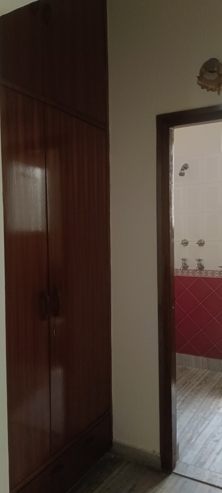 Bathroom, sector 14 3 Bedroom 3150 Sq.Ft. Independent House In Sector 14 Faridabad 8992086