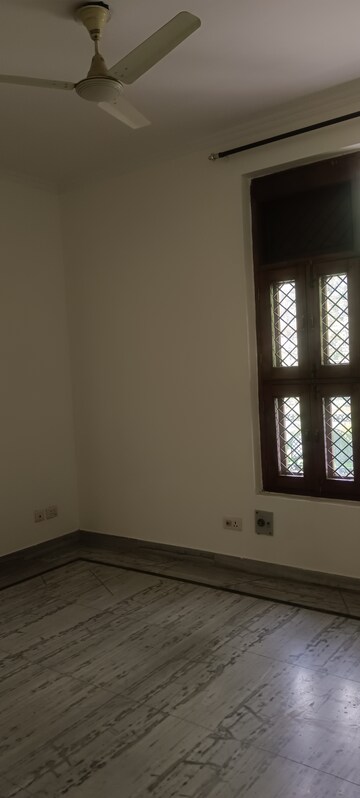 Room in 3 BHK Independent House at Sector 14 – for Rent
