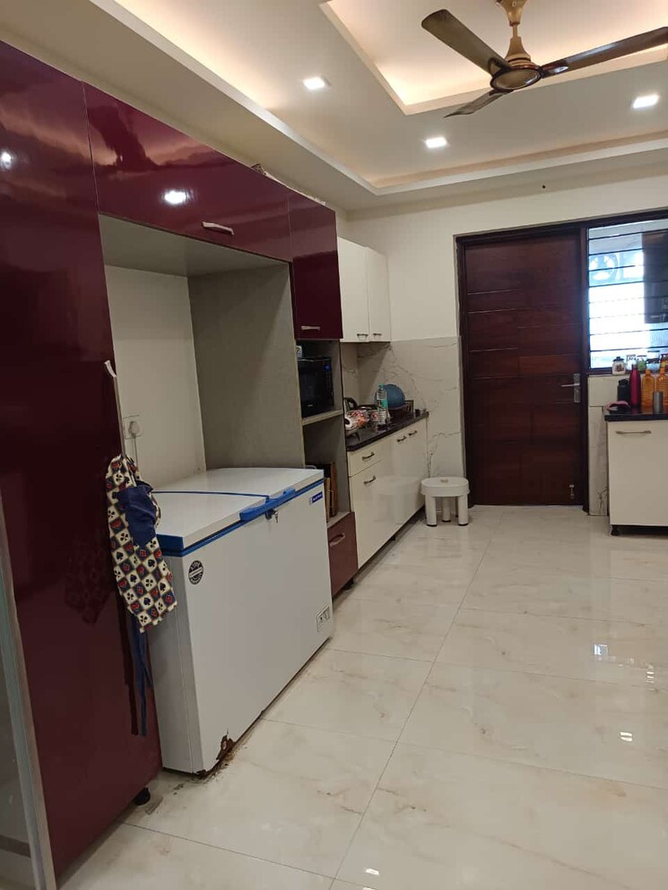 Team Area, sector 21d 4 Bedroom 350 Sq.Yd. Builder Floor In Sector 21d Faridabad 8992108