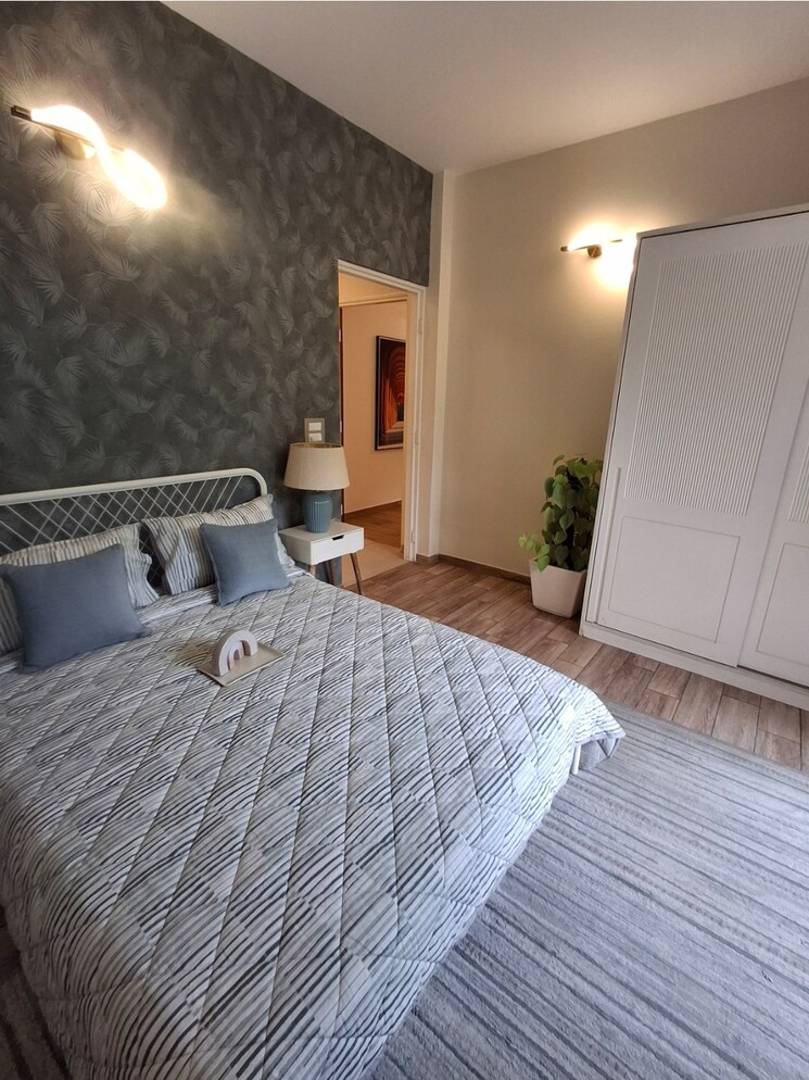 Bedroom, dlf-gardencity-enclave 3 Bedroom 1614 Sq.Ft. Apartment In Sector 93 Gurgaon 8992130