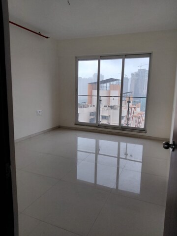 Room in 4 BHK Apartment at Dosti Imperia Elecia CHSL, Ghodbunder Road – for Rent