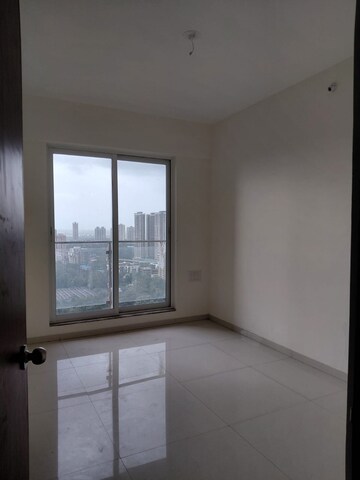 Room in 4 BHK Apartment at Dosti Imperia Elecia CHSL, Ghodbunder Road – for Rent