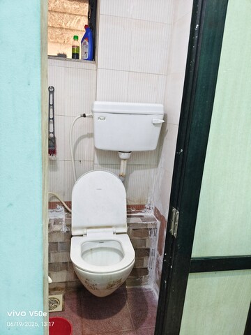 Attached Bathroom in 1 BHK Apartment at Mahalaxmi CHS Worli, Worli – for Rent