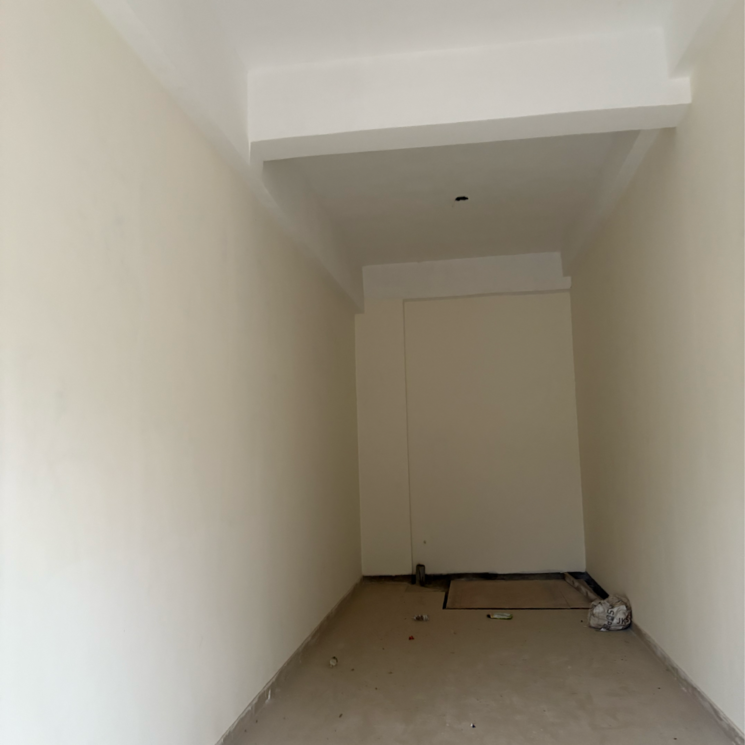 Room, s3-green-avenue Commercial Shop 268 Sq.Ft. In Sector 85 Faridabad 8992129