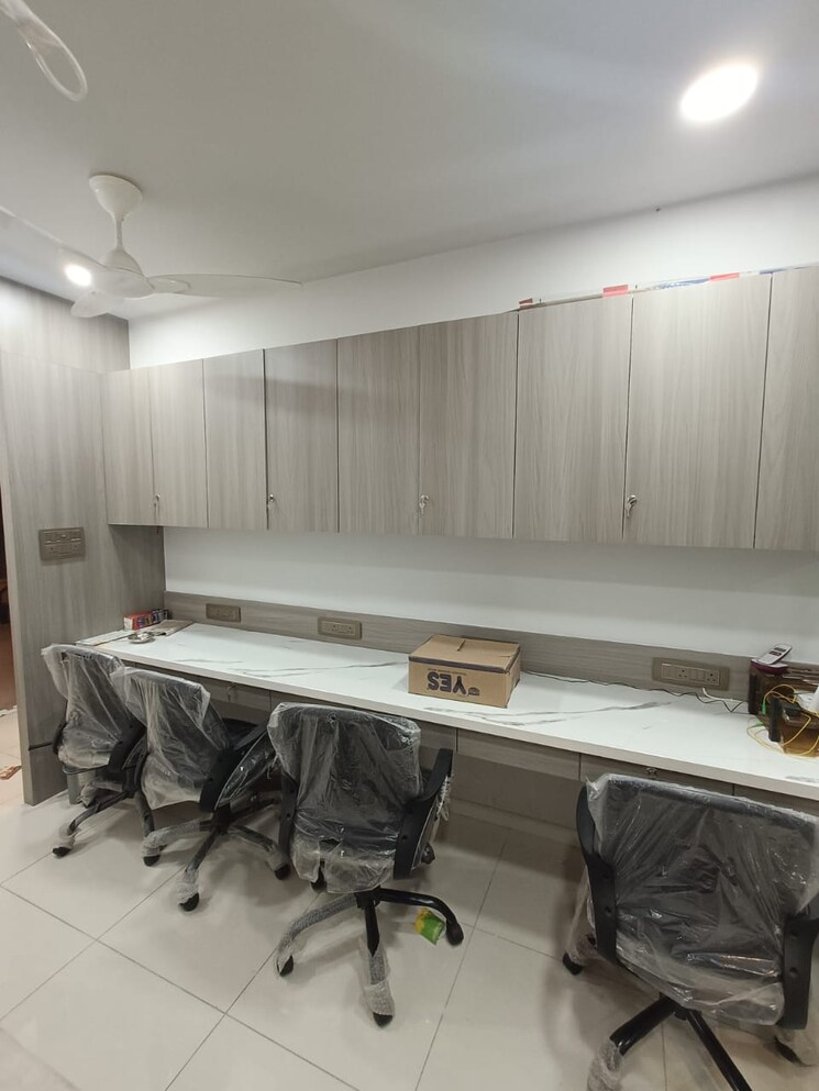 Team Area, shyamal Commercial Office Space 490 Sq.Ft. In Shyamal Ahmedabad 8992123