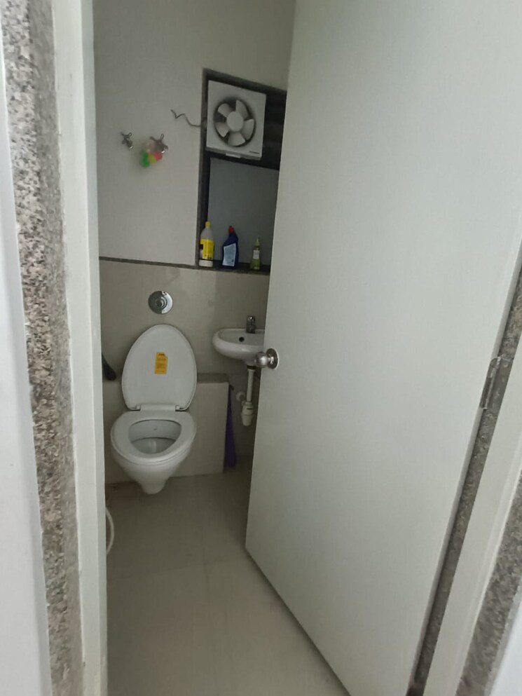 Bathroom, shyamal Commercial Office Space 490 Sq.Ft. In Shyamal Ahmedabad 8992123