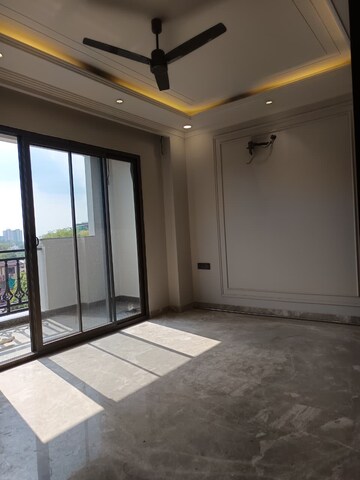 Building Lobby in 4 BHK Builder Floor at Sector 15 – for Rent