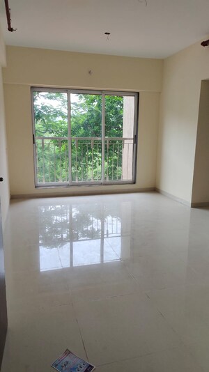 Room in 1 BHK Apartment at Vihang Valley Phase 3, Kasarvadavali – for Sale