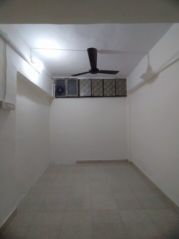 Room in 2 BHK Apartment at Park View Andheri, Andheri West – for Rent
