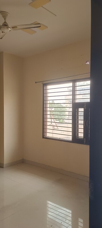 Room in 2 BHK Independent House at Sector 16 – for Rent