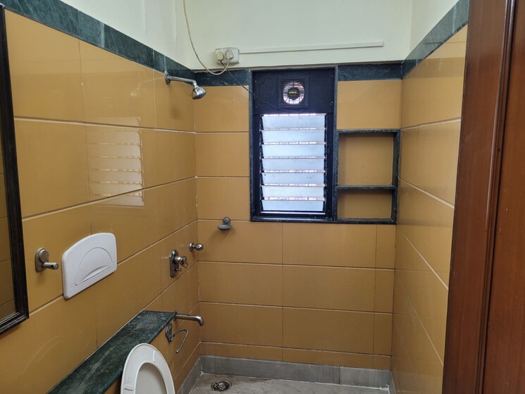 Bathroom, vanamali-chs 3 Bedroom 1200 Sq.Ft. Apartment In Chembur Mumbai 8992186