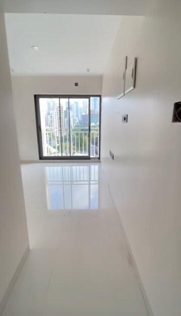 Room in 3 BHK Apartment at Runwal Nirvana, Parel – for Rent