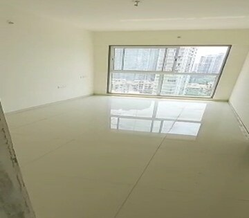 Room in 3 BHK Apartment at Runwal Nirvana, Parel – for Rent