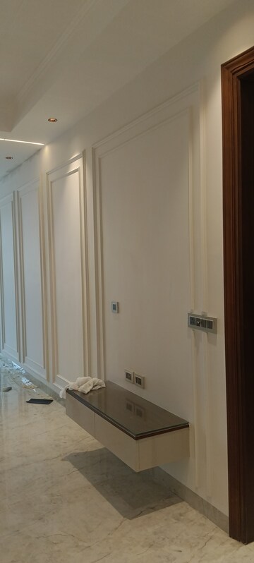 Bathroom in 3 BHK Builder Floor at Sector 16 – for Rent